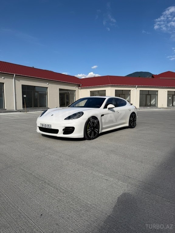 Porsche Panamera Turbo S