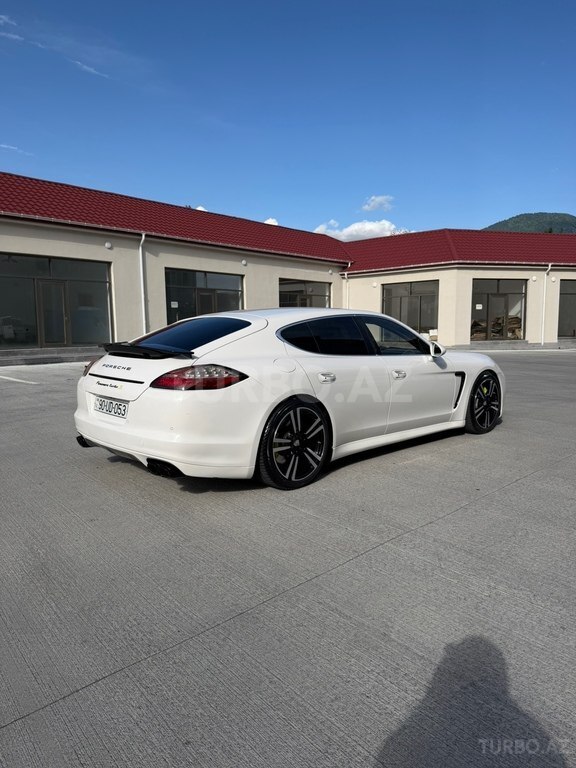 Porsche Panamera Turbo S
