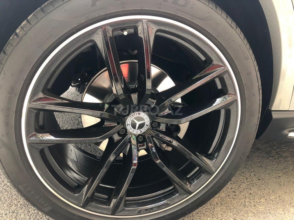 Mercedes GLS 450 4MATIC