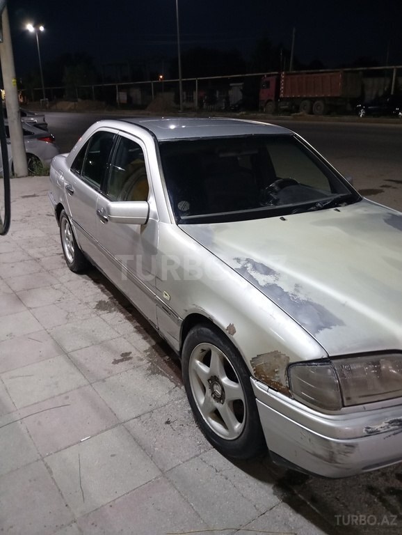 Mercedes C 250