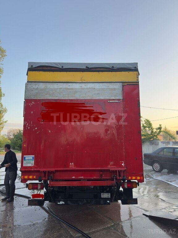 Mercedes Atego 818
