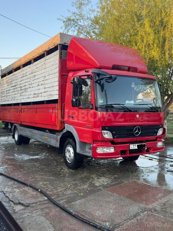 Mercedes Atego 818