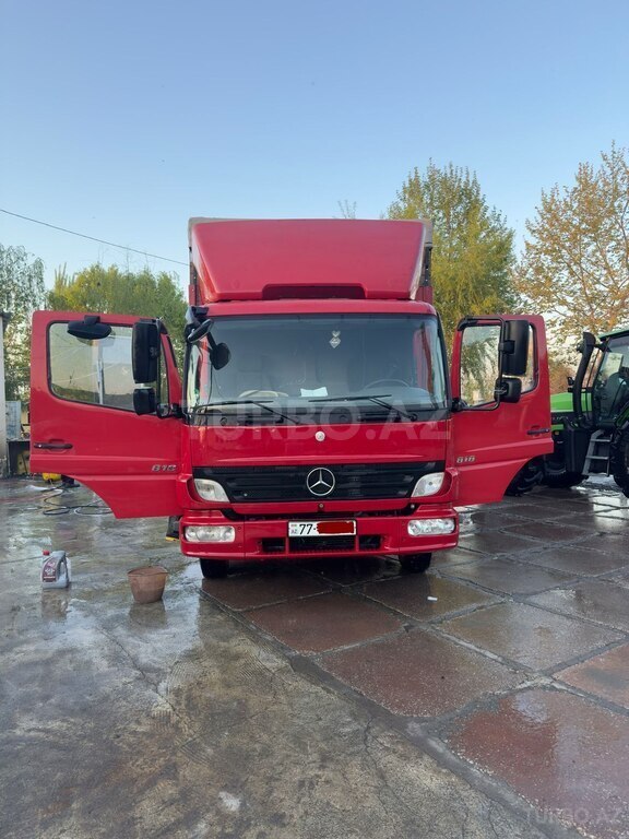 Mercedes Atego 818