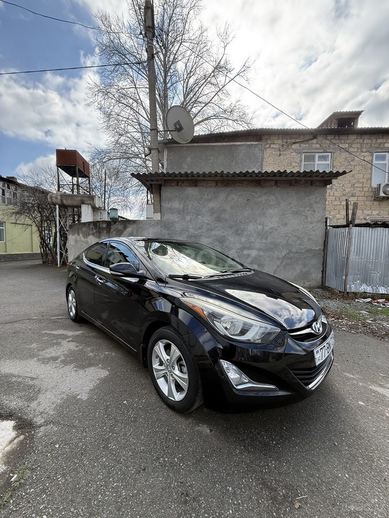 Hyundai Elantra