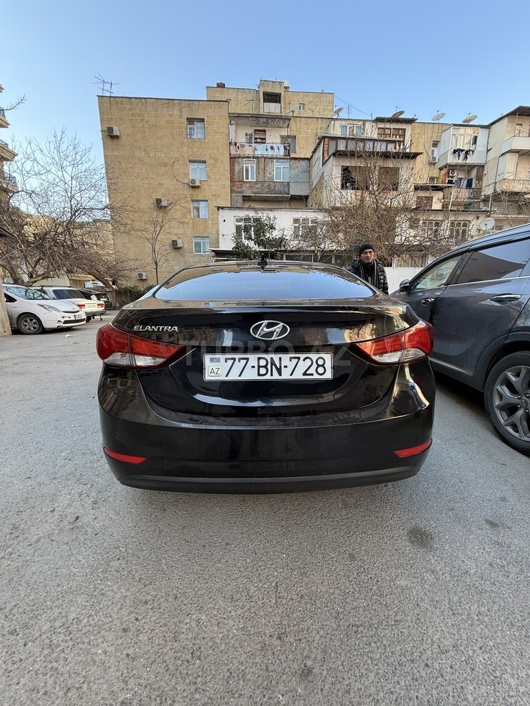 Hyundai Elantra