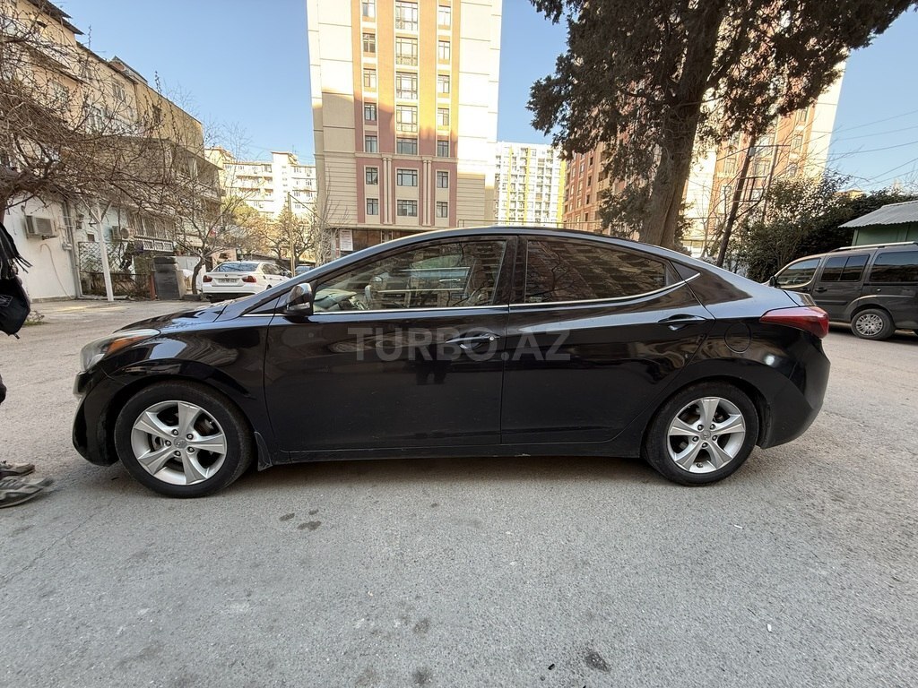 Hyundai Elantra