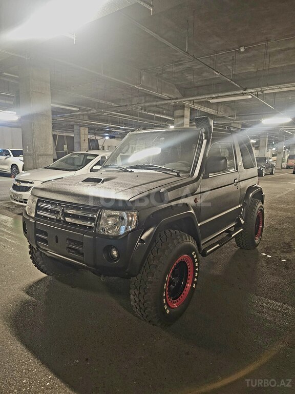 Mitsubishi Pajero Mini