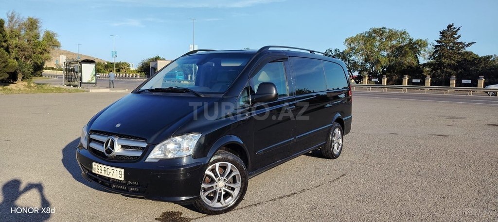 Mercedes Viano