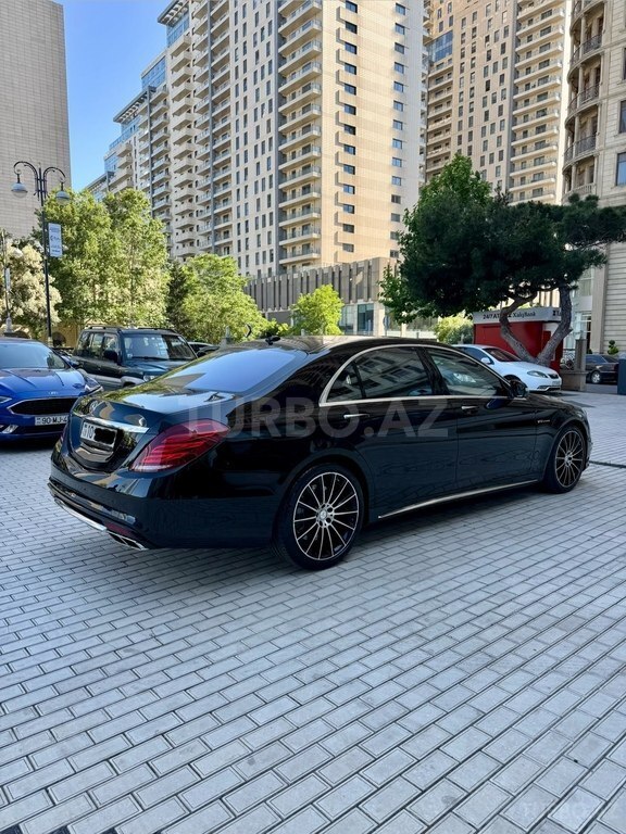 Mercedes S 550