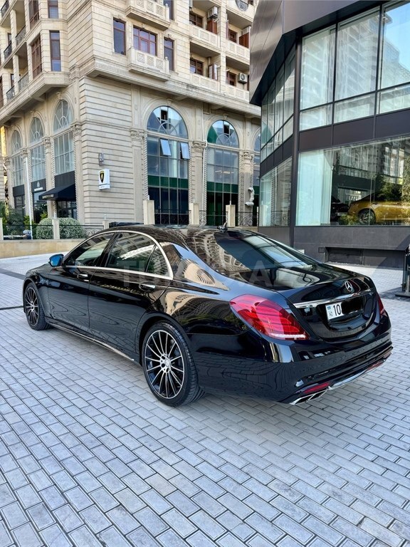 Mercedes S 550