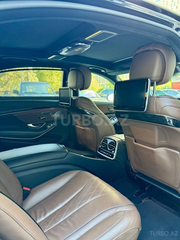 Mercedes S 550