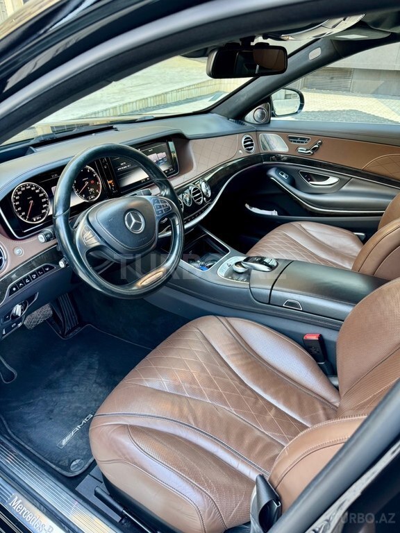 Mercedes S 550
