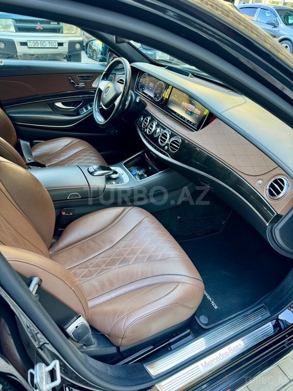 Mercedes S 550