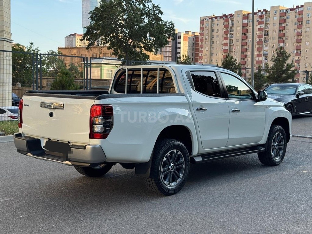 Mitsubishi L200