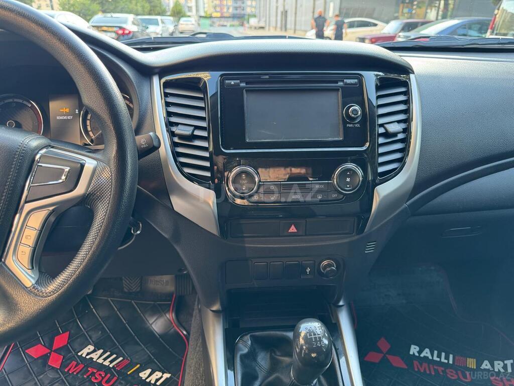 Mitsubishi L200