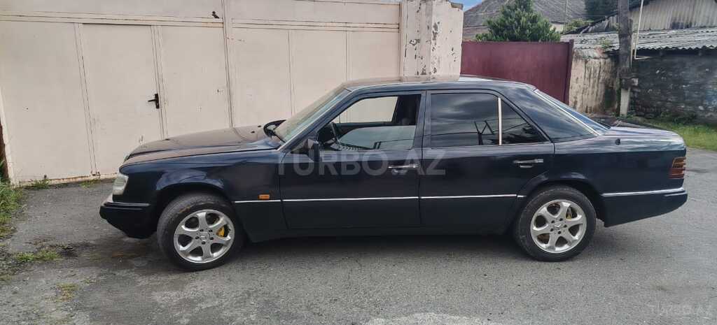 Mercedes 300 D