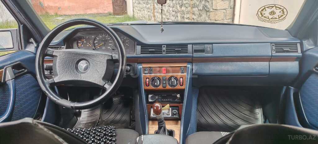 Mercedes 300 D