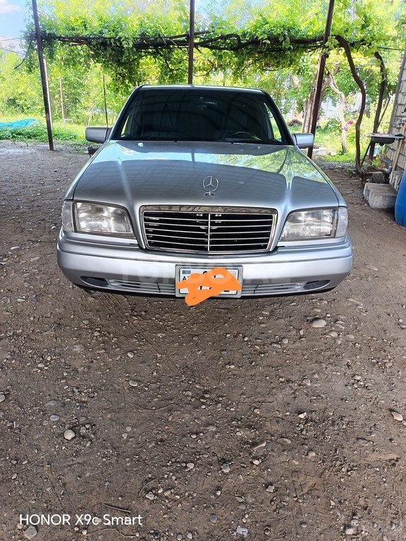 Mercedes C 200
