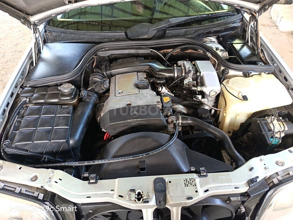 Mercedes C 200