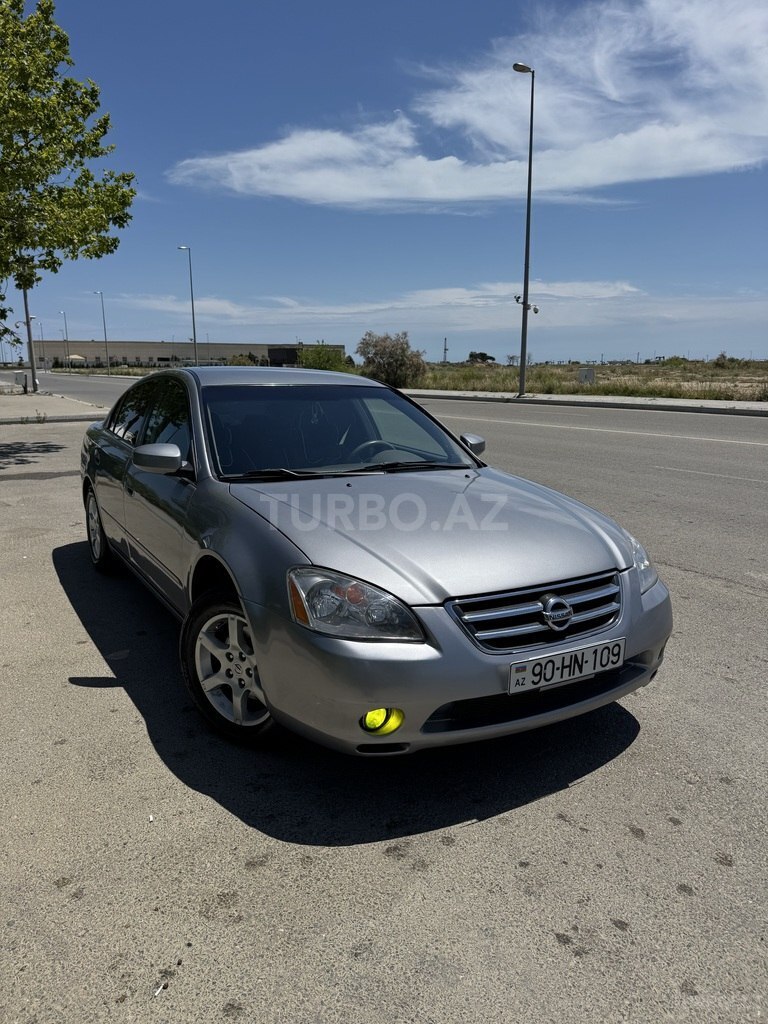 Nissan Altima