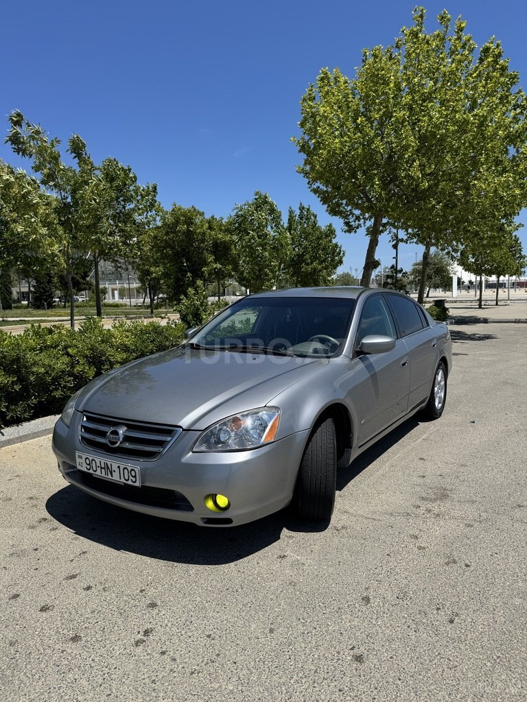 Nissan Altima