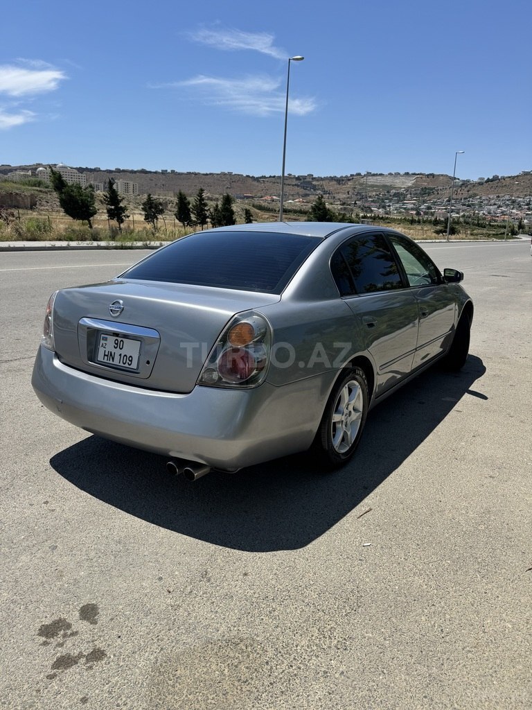 Nissan Altima
