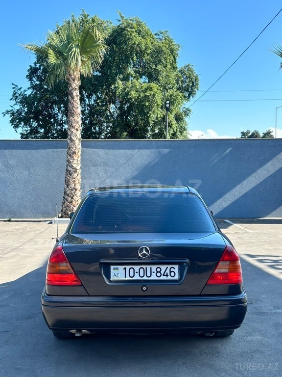 Mercedes C 180