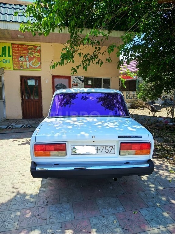 LADA (VAZ) 2107