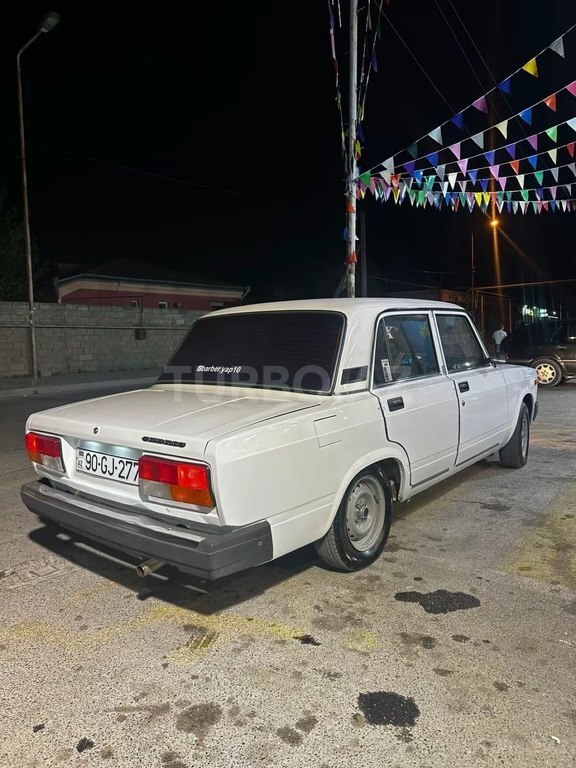 LADA (VAZ) 2107