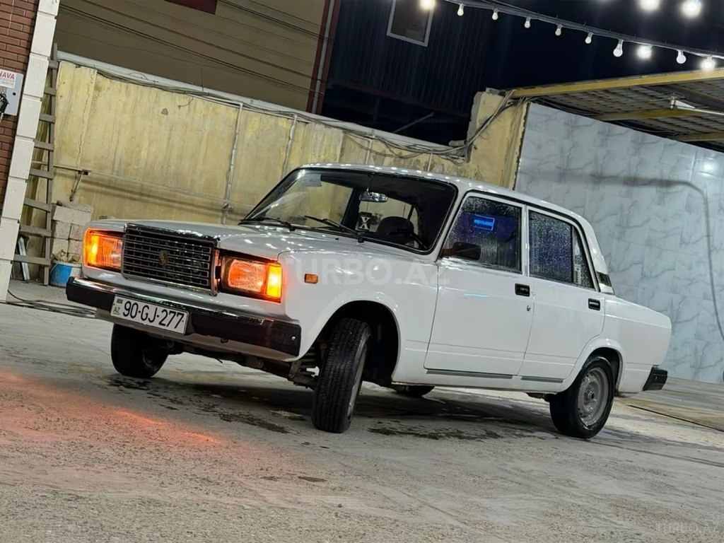 LADA (VAZ) 2107