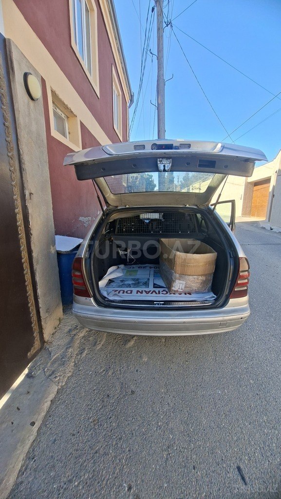 Mercedes C 220