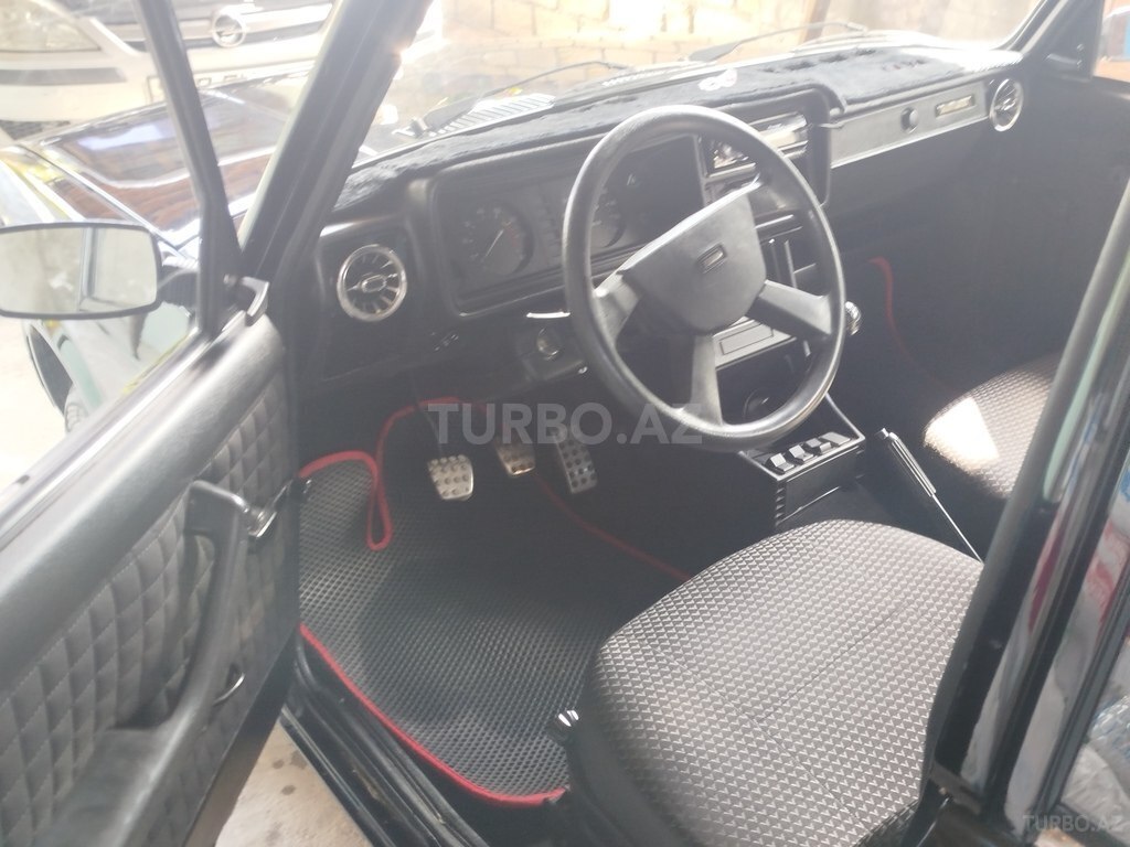 LADA (VAZ) 2107