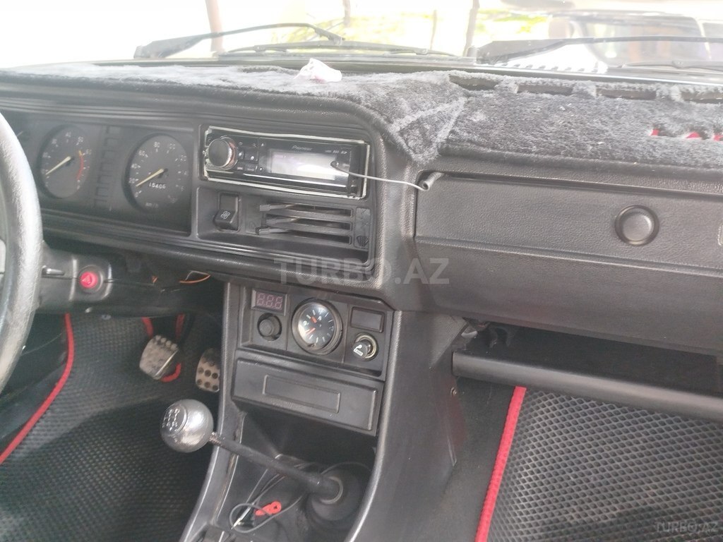 LADA (VAZ) 2107