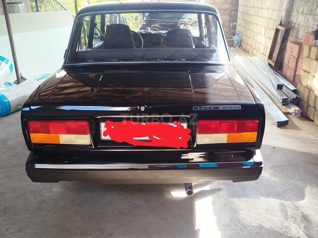 LADA (VAZ) 2107