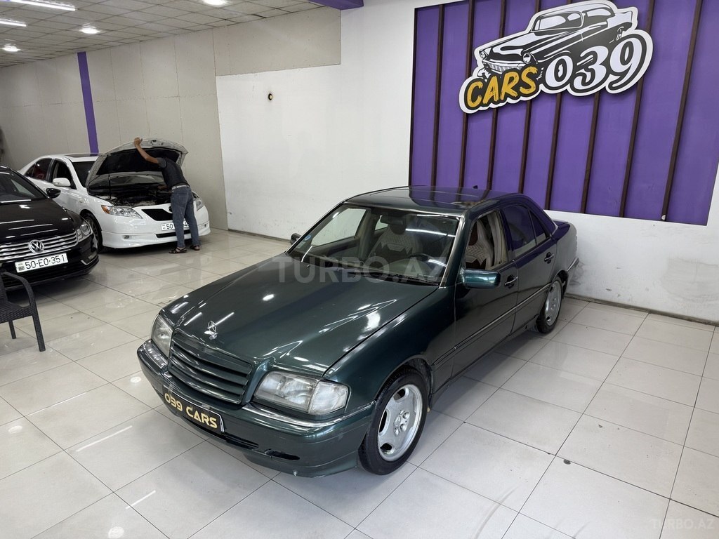 Mercedes C 200