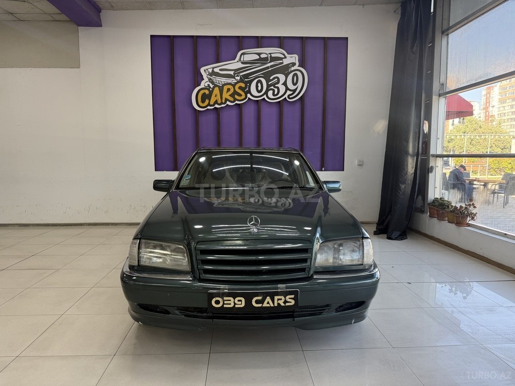 Mercedes C 200