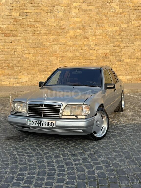 Mercedes 300 E