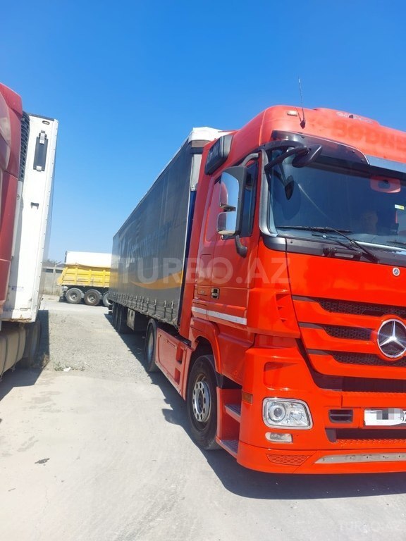Mercedes Actros 1846