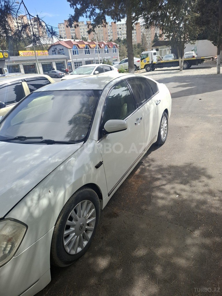 Nissan Teana