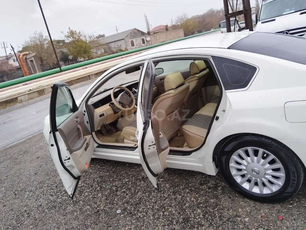 Nissan Teana