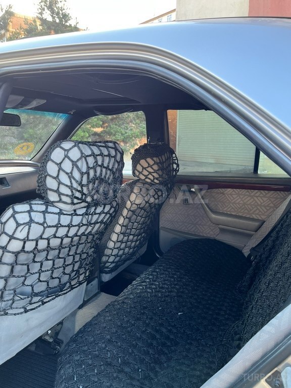 Mercedes C 200