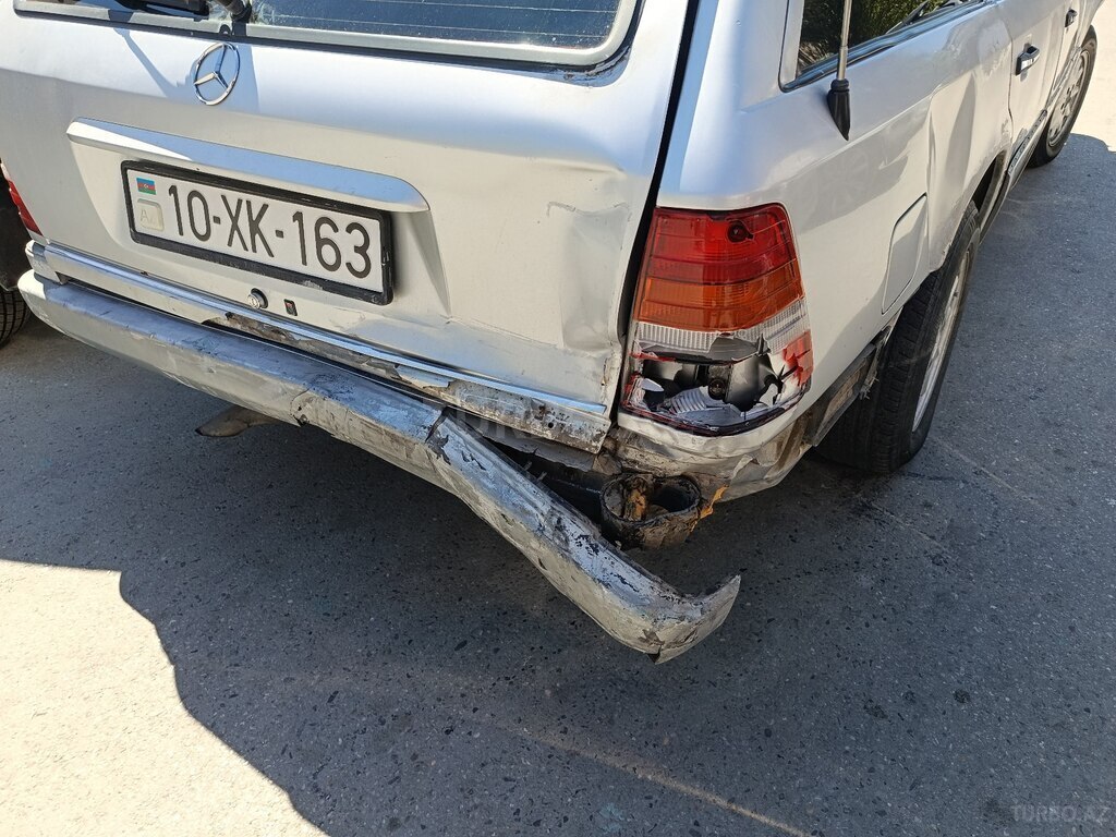 Mercedes W123