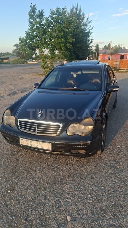 Mercedes C 200