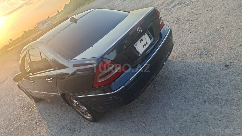 Mercedes C 200