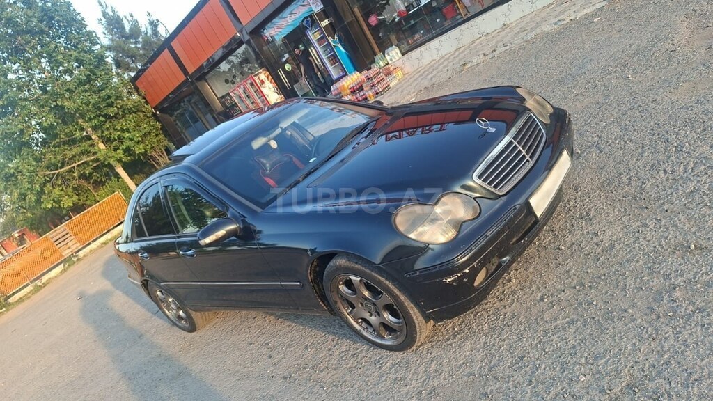 Mercedes C 200