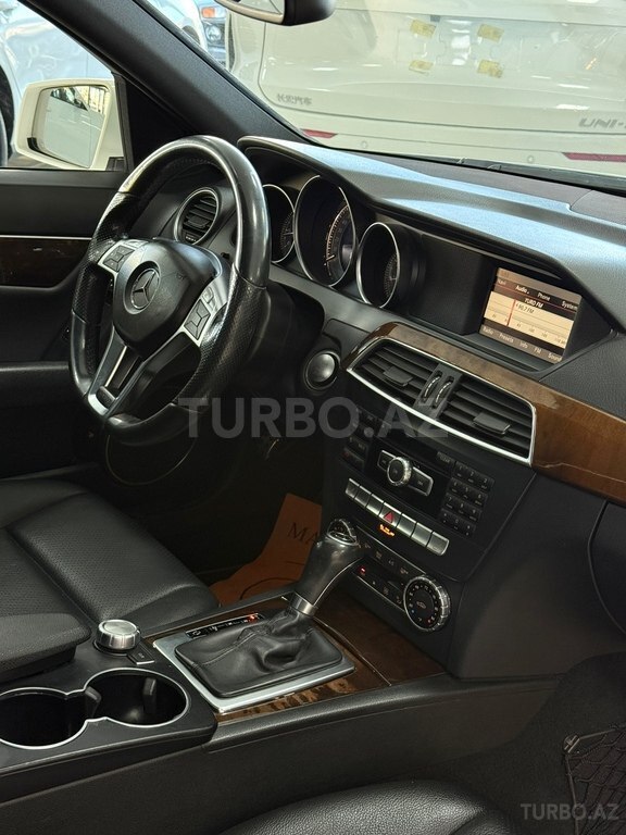 Mercedes C 250