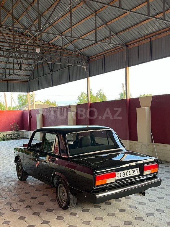 LADA (VAZ) 2107