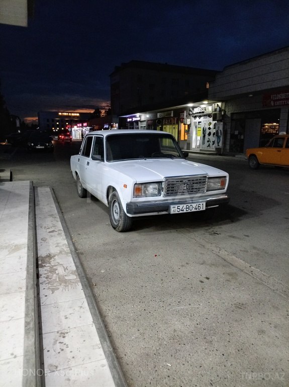 LADA (VAZ) 2107