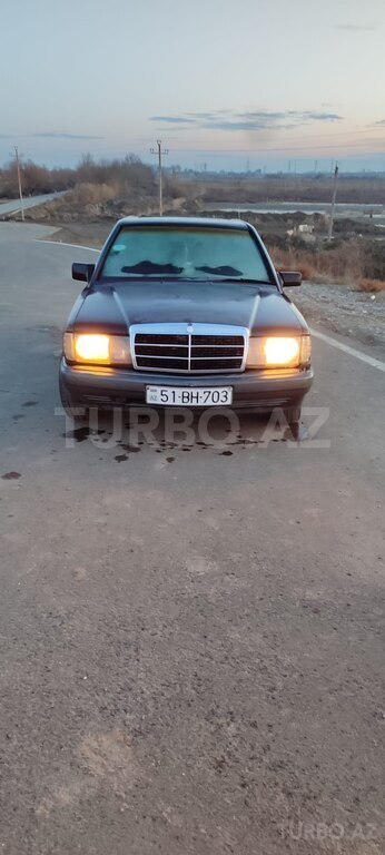 Mercedes 190