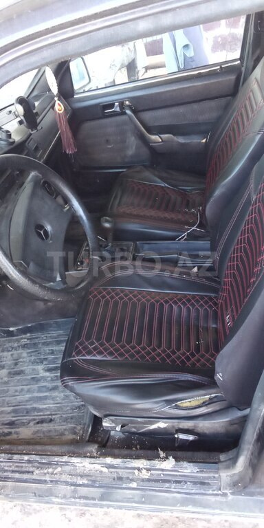 Mercedes 190